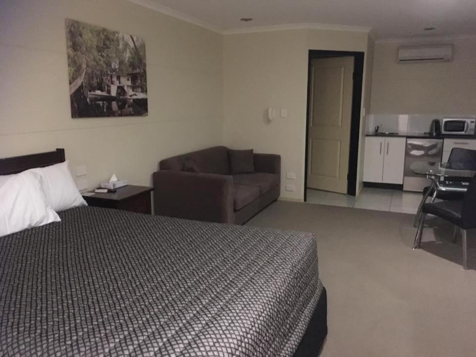 巴尔拉纳尔德俱乐部汽车旅馆 巴尔拉纳德 外观 照片
